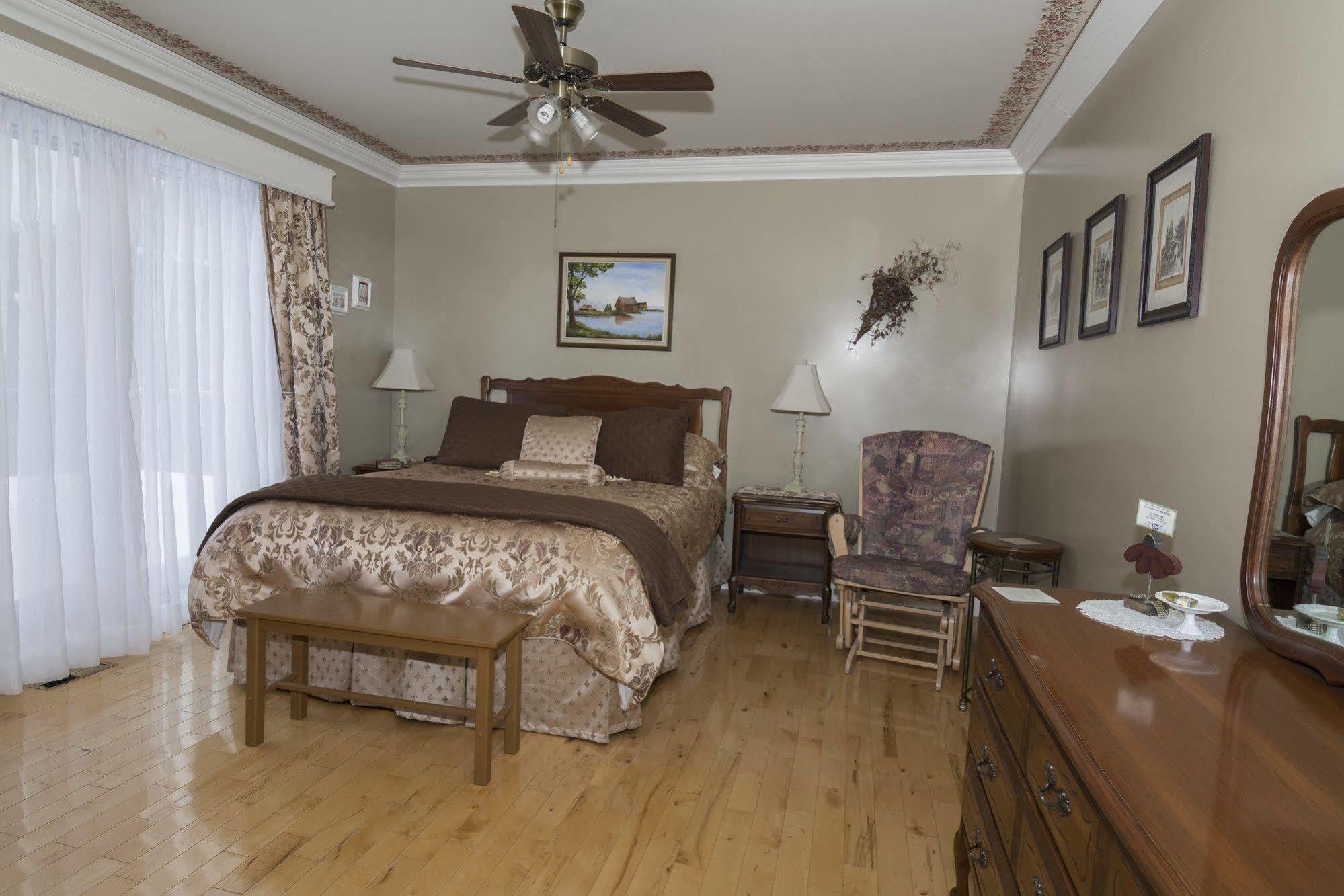 Au Nidaigle Bed and Breakfast Saint-Basile Exterior foto